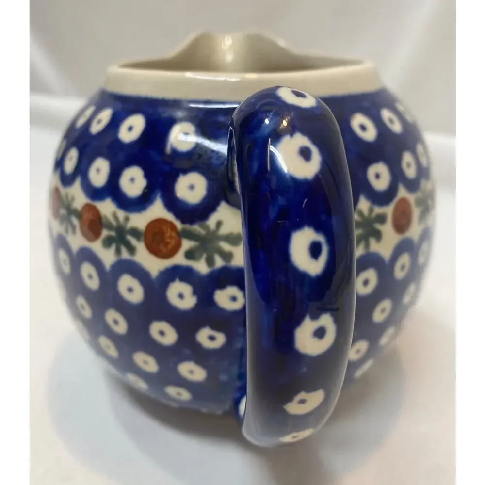 BOLESLAWIEC Polish Pottery - 24 oz Round Pitcher w/Mosquito Pattern